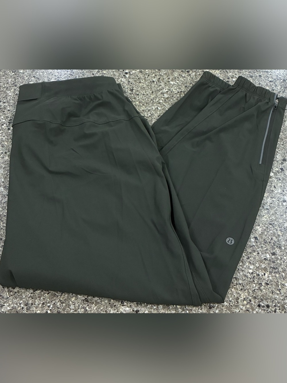 Mens LULULEMON Athletic Jogger Pants, sz Large